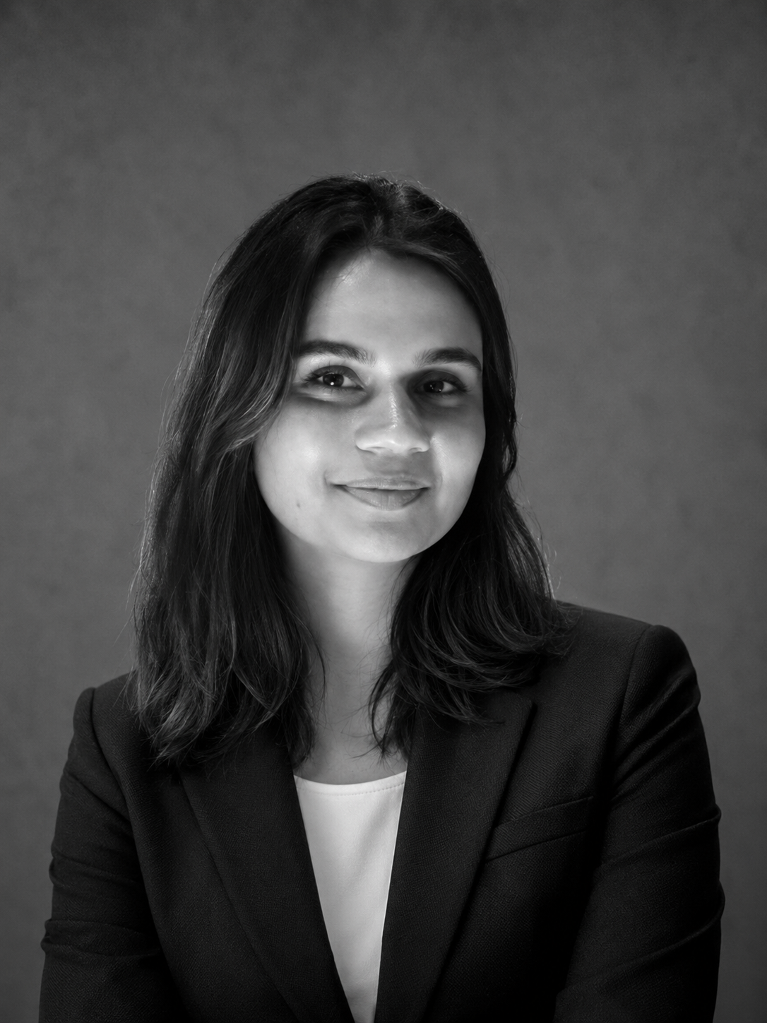 Saanchi Dhulla, Advocate
